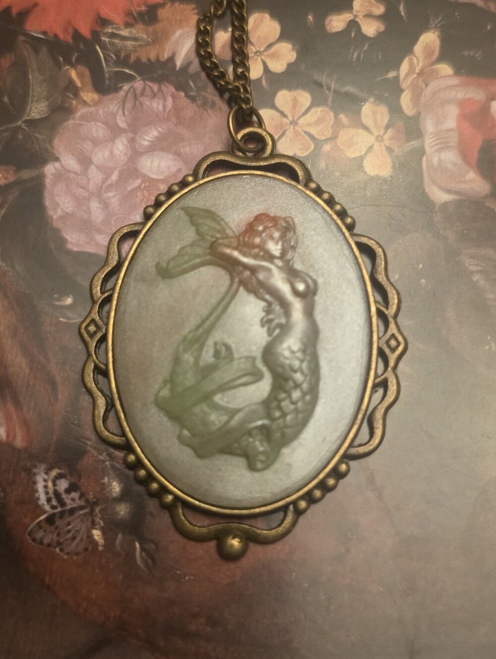 Mermaid Cameo On Cream Backdrop W Bronze Frame & Chain Necjlace